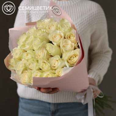 Букет из 25 белых роз Athena 60 см (Кения)