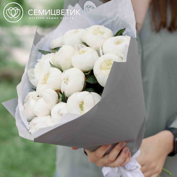 Букет из 15 белых пионов Standart Plus