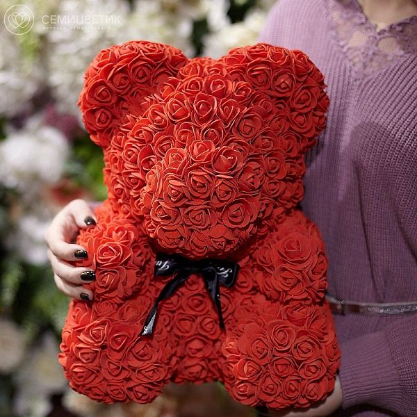 Мишка из роз красный с бантиком 40 см