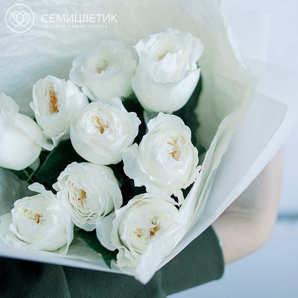 Букет из 9 белых пионовидных роз White O'Hara 40 см
