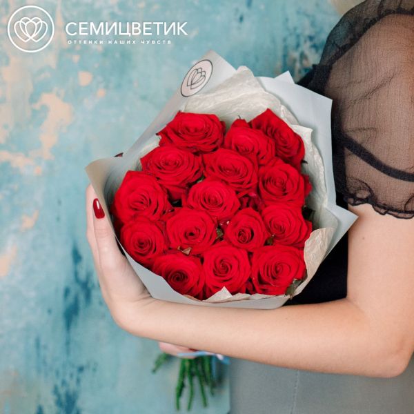 Букет из 15 красных роз 35-40 см (Россия)