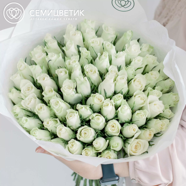 Букет из 75 белых роз 40 см (Кения) в белой пленке