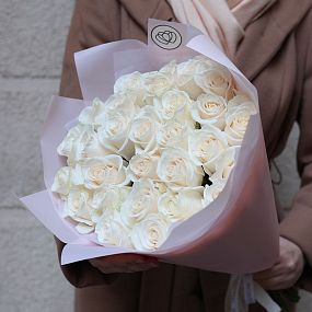 Букет из 29 белых роз Vendela 50 см (Эквадор)