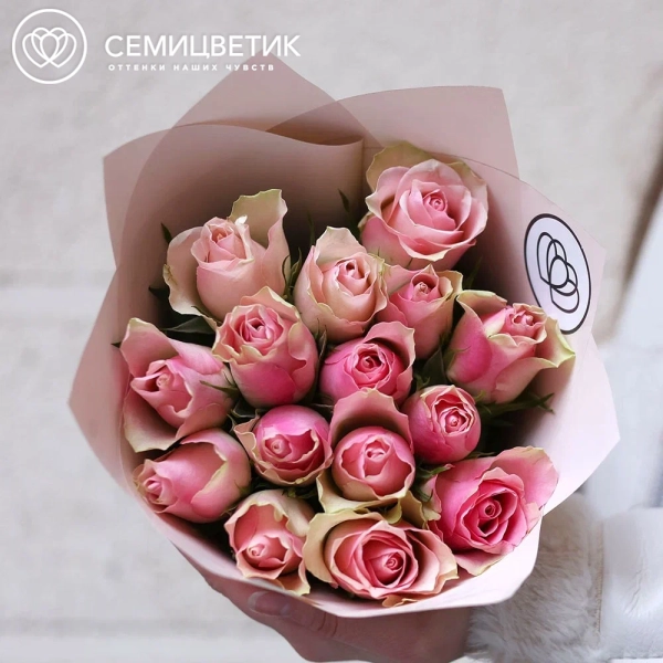 Букет из 15 нежно-розовых роз 35 см (Кения)