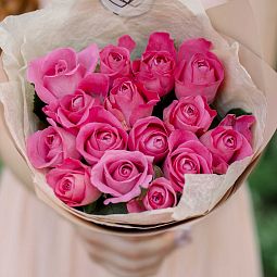 Букет из 15 розовых роз 40 см (Кения)