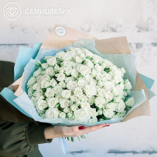 Букет из 51 белой кустовой розы 40 см (Кения)