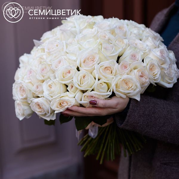 Букет из 101 белой пионовидной розы White O'Hara 40 см 