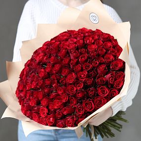 Шикарный букет  из 151 красной розы 40 см (Кения)
