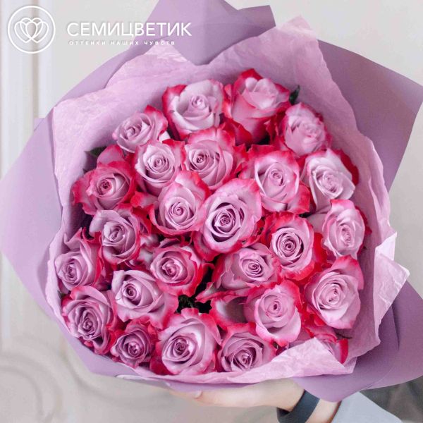 Букет из 25 сиреневых с фиолетовой каймой роз Deep Purple 50 см (Эквадор)