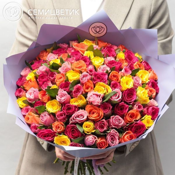 Букет из 101 розы микс (Кения) 35-40 см в сиреневой пленке