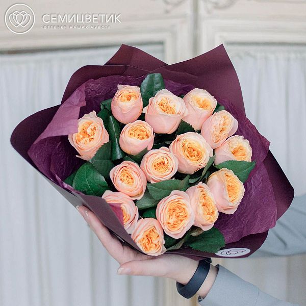 Букет из 15 розовых пионовидных роз Vuvuzela 40 см