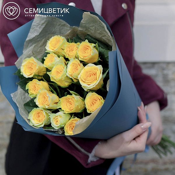 15 желтых роз (Россия) 70 см