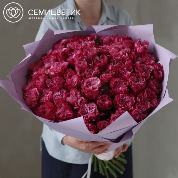 Букет из 51 сиреневой пионовидной розы Queen Crown 50 см (Эквадор)