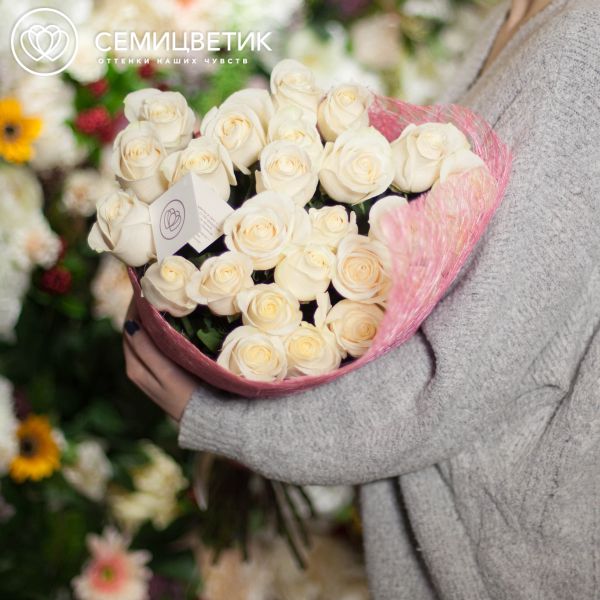 Букет из 25 белых роз Vendela 70 см (Эквадор)