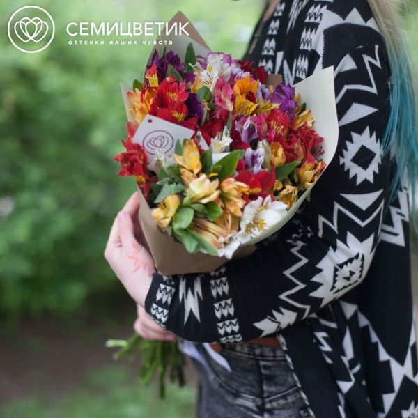 Букет из 11 альстромерий микс
