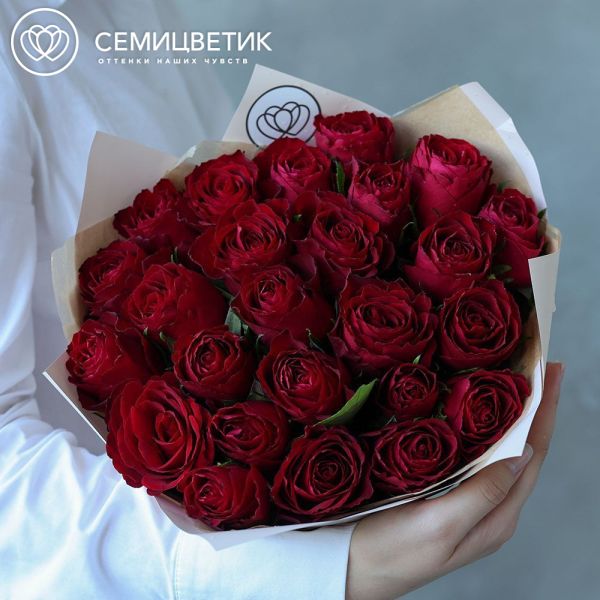 Букет из 25 красных роз с крупным бутоном 40 см (Кения)