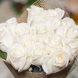 Букет из 45 белых роз Vendela 50 см (Эквадор)