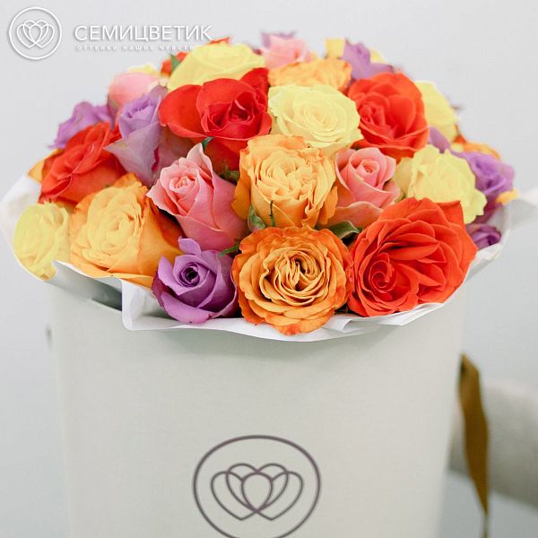 Шляпная коробка Amour из 45 роз микс (Кения) Premium