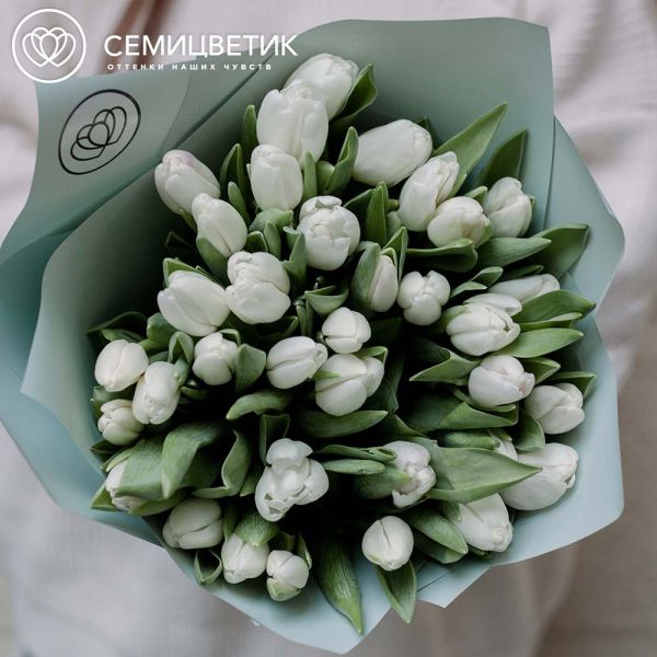 Букет из 35 белых тюльпанов 40 см