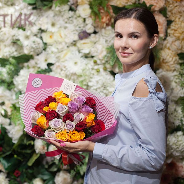25 роз микс в ярких тонах (Кения) 40 см Premium
