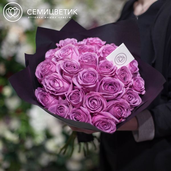 Букет из 25 сиреневых роз Cool Water 50 см (Эквадор)