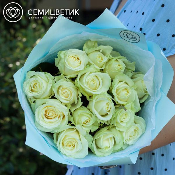 Букет из 15 белых роз 70 см (Россия)