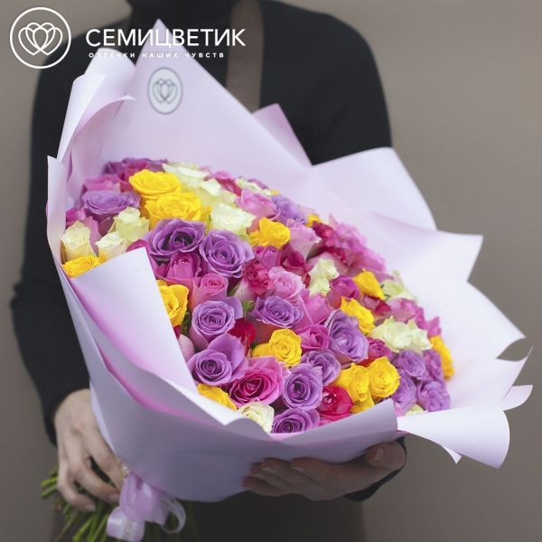 Букет из 101 розы 35-40 см микс (Кения) в розовой пленке