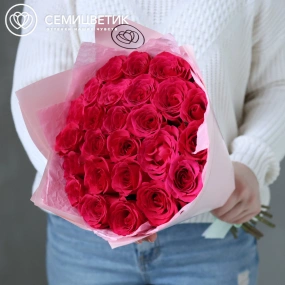 Букет из 25 малиновых роз 35-40 см (Кения) в розовой пленке