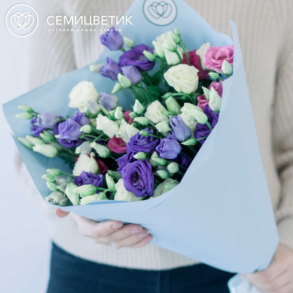 Букет из 15 лизиантусов микс