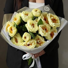 Букет из 15 лимонных пионов Lemon Chiffon Premium