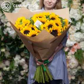 Букет из 25 подсолнухов в упаковке