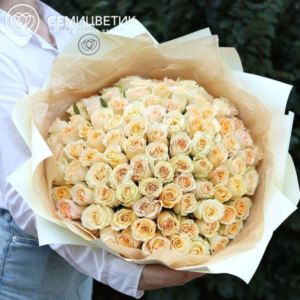 Букет из 101 кремовой розы с крупным бутоном 40 см (Кения)