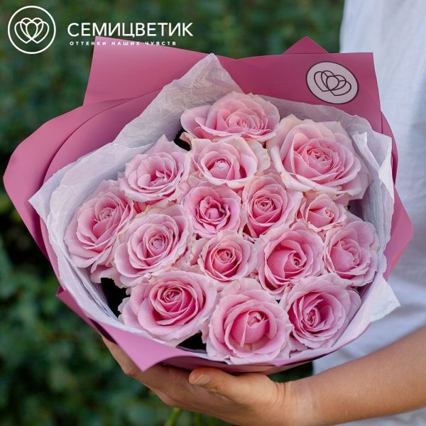 Букет из 15 розовых роз 60 см (Россия) в розовой пленке