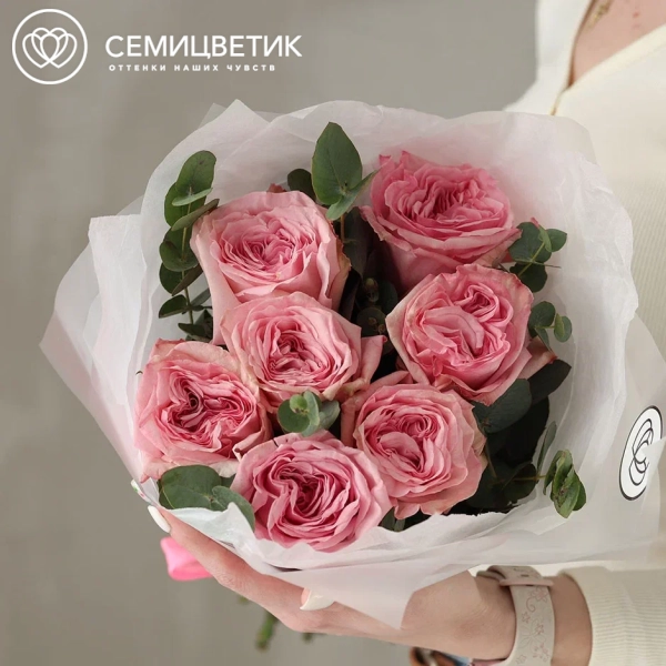 Букет из 7 пионовидных нежно-розовых роз Pink Ohara (Эквадор) 50 см с эвкалиптом