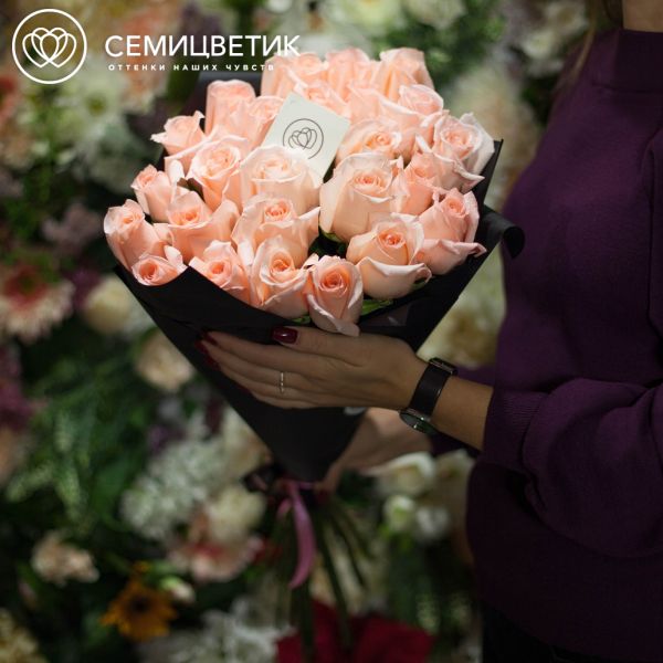 Букет из 25 нежно-розовых роз Engagement 70 см (Эквадор)