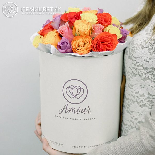 Шляпная коробка Amour из 45 роз микс (Кения) Premium