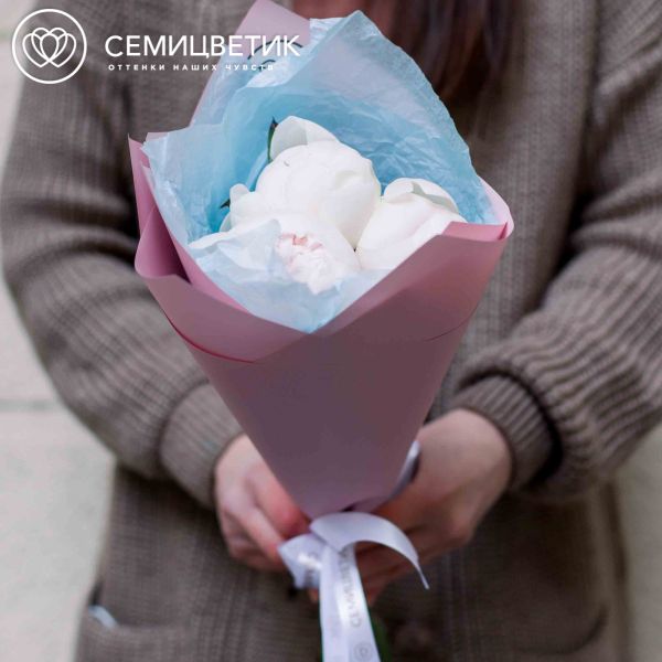 Букет из 3 белых пионов Premium