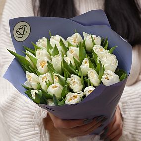 Мини-букет  из 25 белых пионовидных тюльпанов