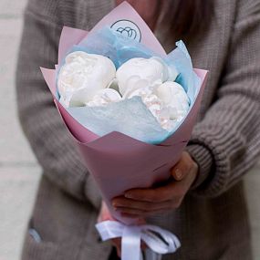 Букет из 5 белых пионов Premium