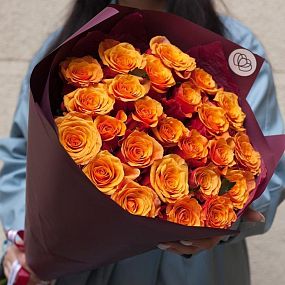 Букет из 25 желто-оранжевых роз 70 см (Россия)