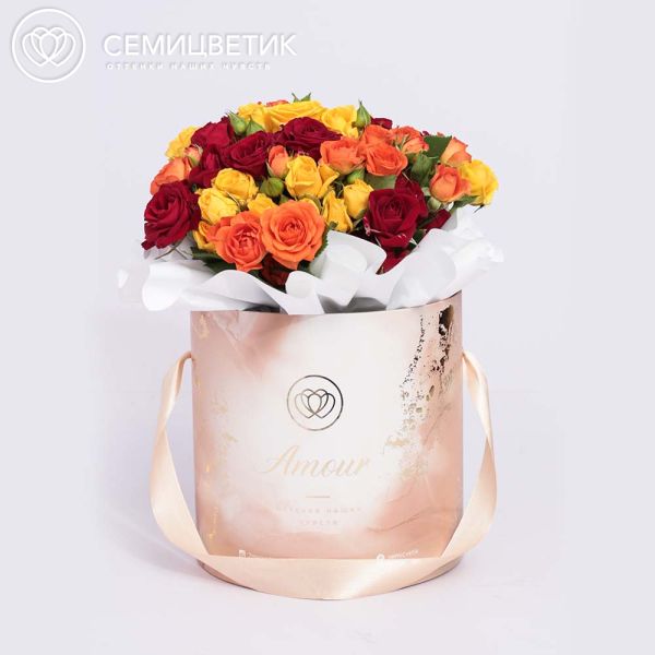 Букет в кремовой шляпной коробке amour mini из 21 кустовых роз (Кения)
