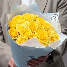 Желтый свадебный букет  из 25 желтых роз 35-40 см (Россия)