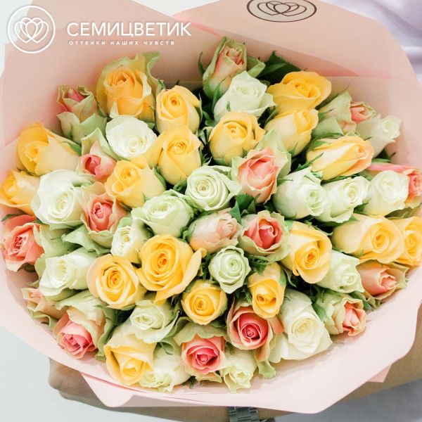 Букет из 51 розы микс в нежных тонах (Кения) 40 см Standart в розовой пленке