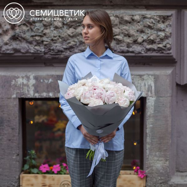 Букет из 25 нежно-розовых пионов Gardenia Premium
