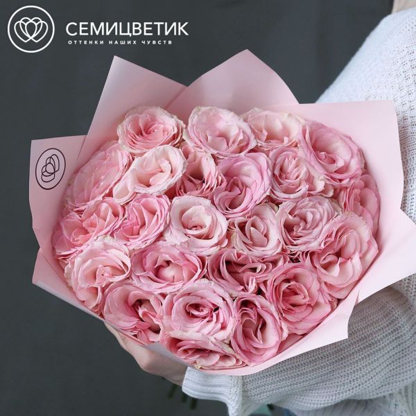 Букет из 25 нежно-розовых роз Esperance 50 см (Кения) в розовой пленке