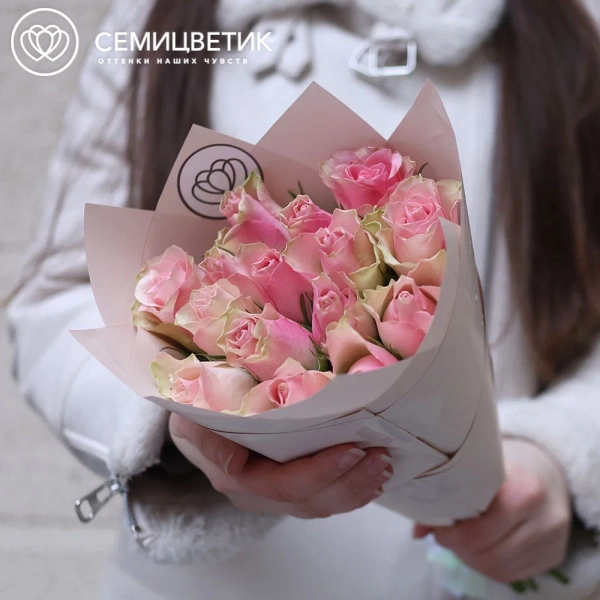Букет из 15 нежно-розовых роз 35 см (Кения)