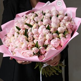 Букет из 101 нежно-розового пиона Gardenia Premium