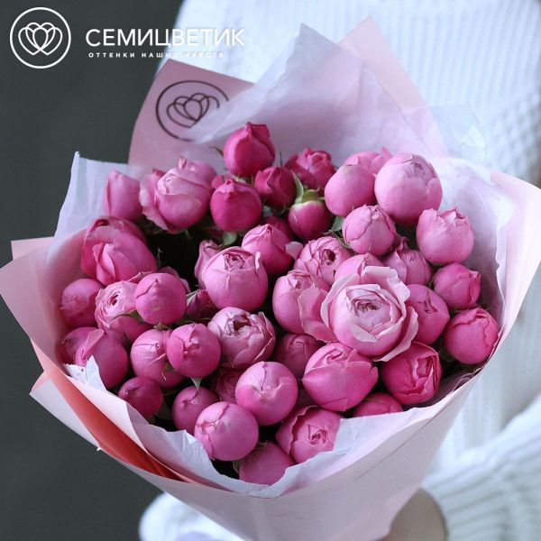 Букет из 15 розовых кустовых пионовидных роз Silva Pink