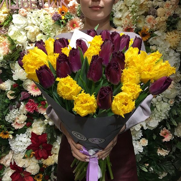 Букет из 51 бахромчатого тюльпана Premium