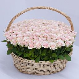 Композиция из 201 нежно-розовой розы (Кения) в корзине
